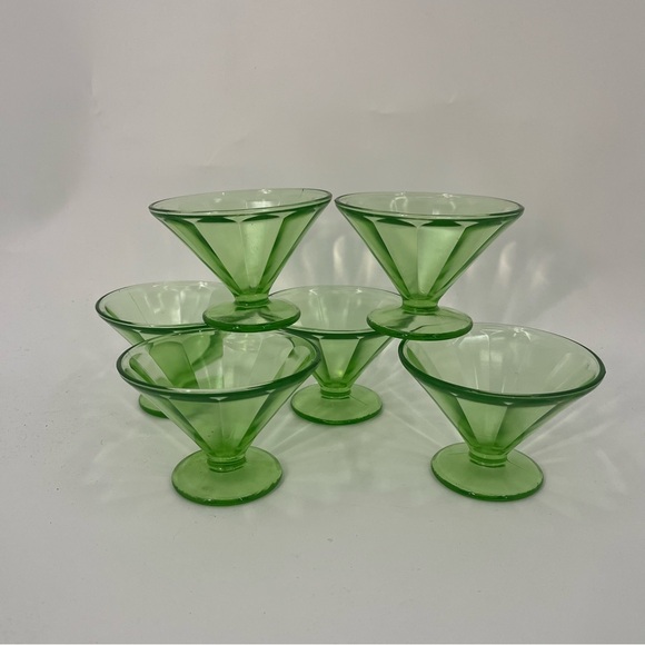 Vtg Federal 1920s Glass SET OF 6 Uranium Ice Cream dish bowl pedestal green - Picture 1 of 9